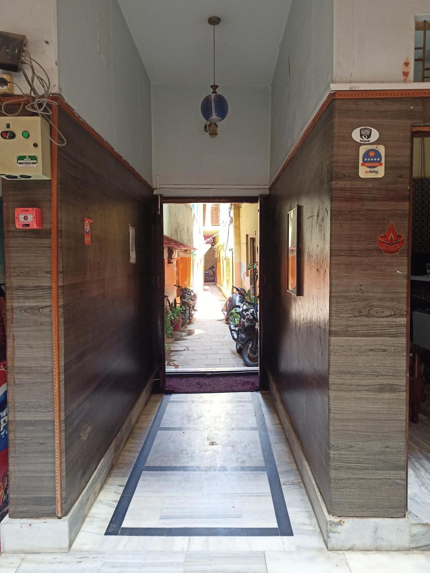 Teerth Guest House Varanasi Eksteriør billede