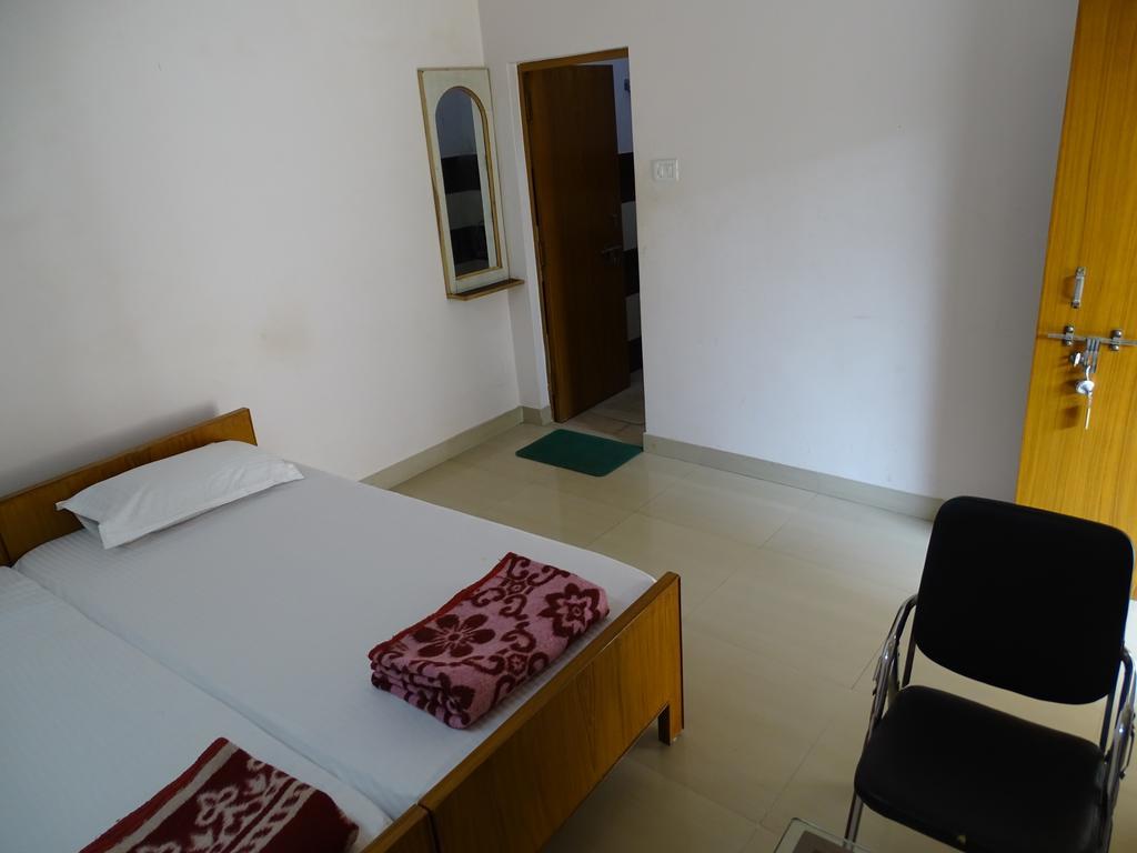Teerth Guest House Varanasi Værelse billede